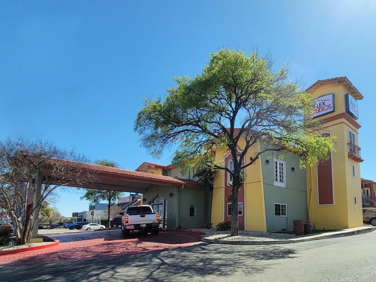 Flex Studios San Antonio Exterior photo